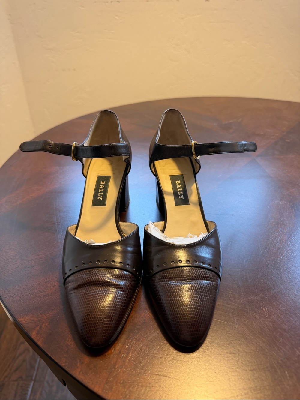 Vintage Bally black lizard embossed cap toe Mary Jane Heels, 7.5